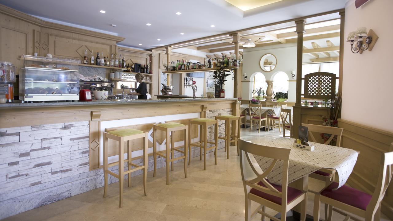 ונזונה Alma Living Hotel- Al Girarrosto מראה חיצוני תמונה
